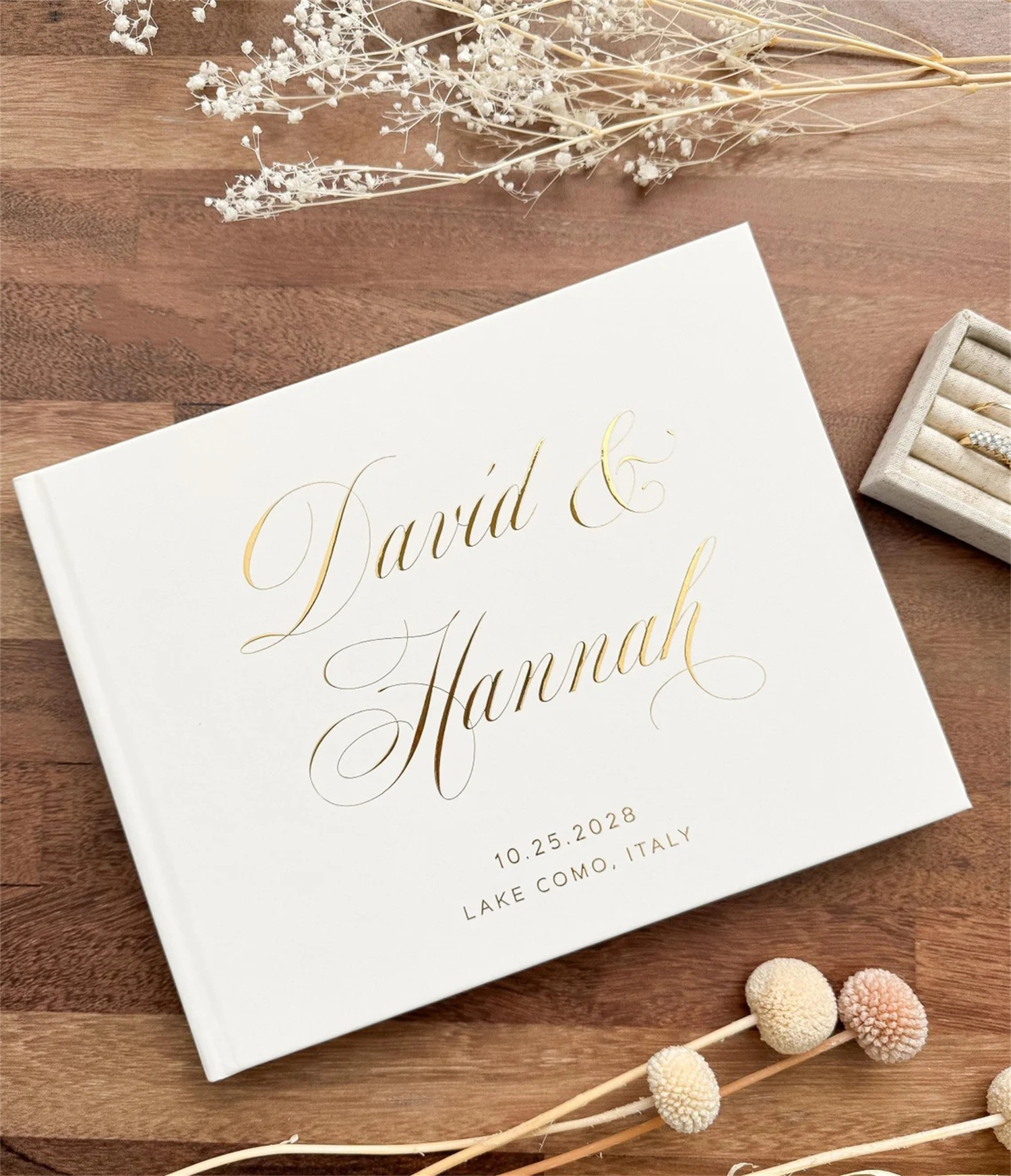 Custom Venue Illustration Wedd - đánh giá và giá Custom Photo Book