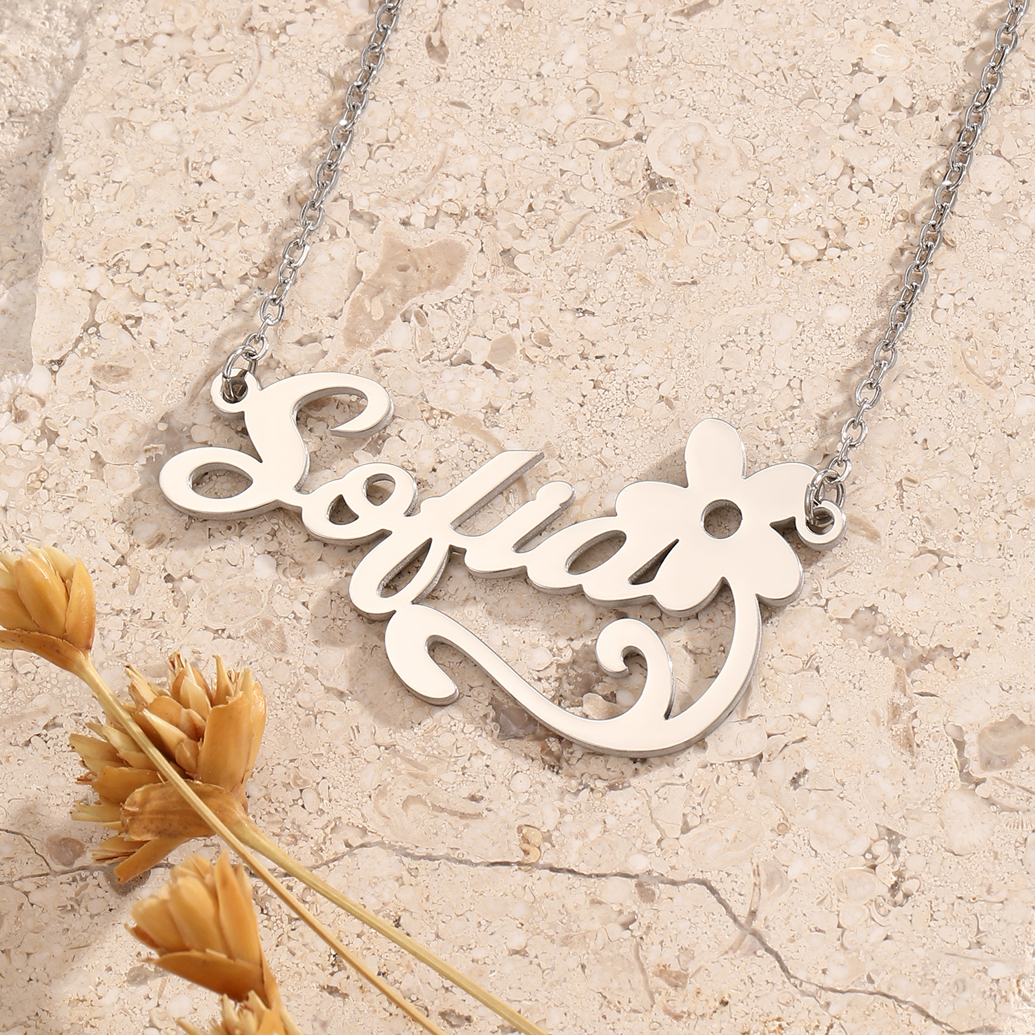 Stainless Steel Flower Letter  - đánh giá và giá Name Necklace Custom