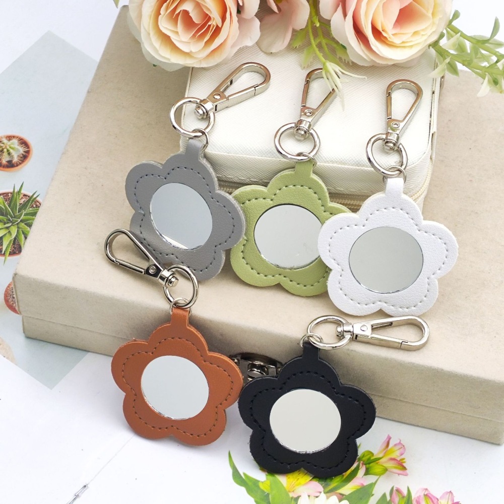 Flower Petal Shaped Mirror Bag - đánh giá và giá Initial Ring Custom